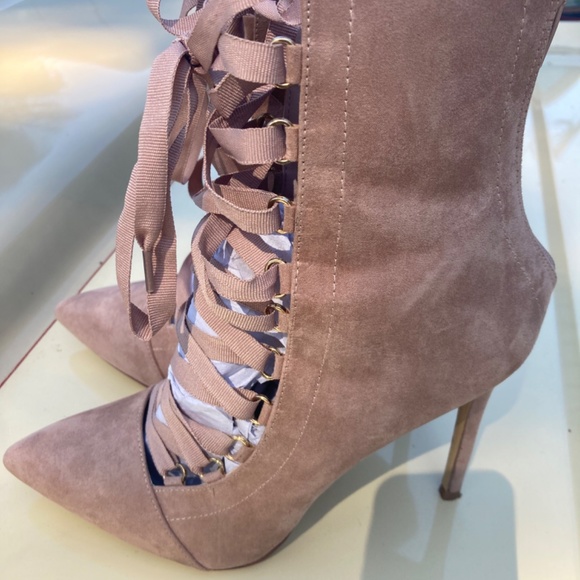 Boots - Picture 3 of 3